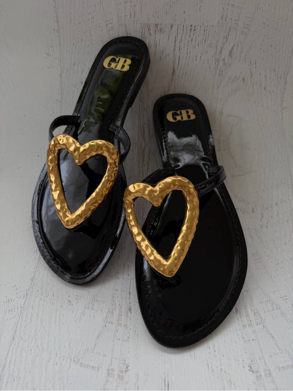 Gianni Bini Glossy Black Patent Slide Sandals with Gold Heart Accent Size 9.5